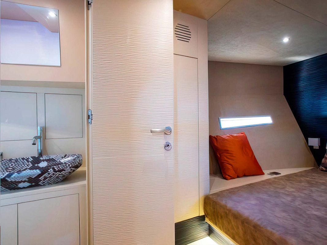 Аренда Luxury Tender APEX YACHTS Wasabi 60 на Сардинии